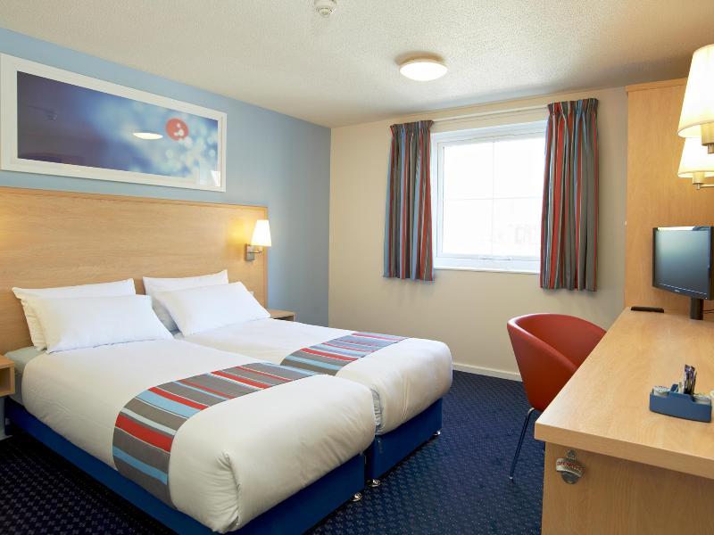 Travelodge Kinross M90 Exterior photo